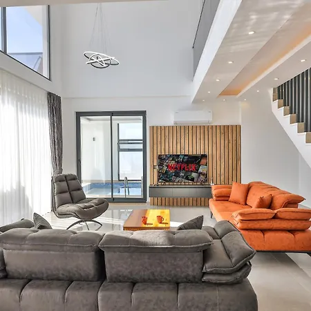 Celebrity Villa